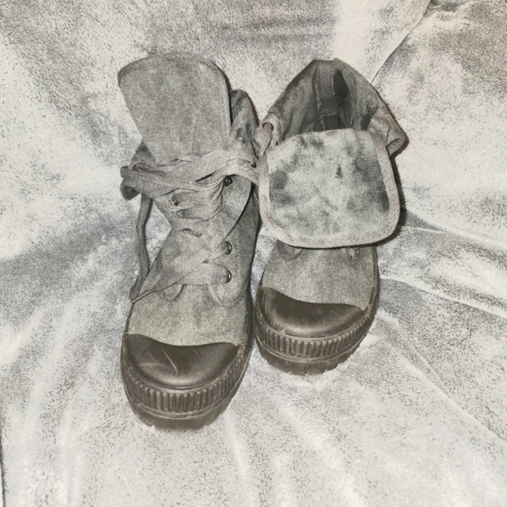 Very G grey lace up combat boots